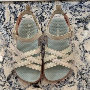 Cat & Jack Cream Strappy Sandals whit lights size 10